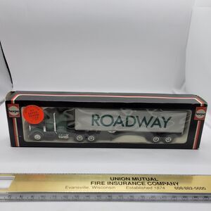 HO Scale Herpa, Kenworth Semi Tractor & Trailer Roadway, #950229 New